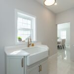 Laundry-Bar Room