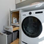 Laundry-Bar Room